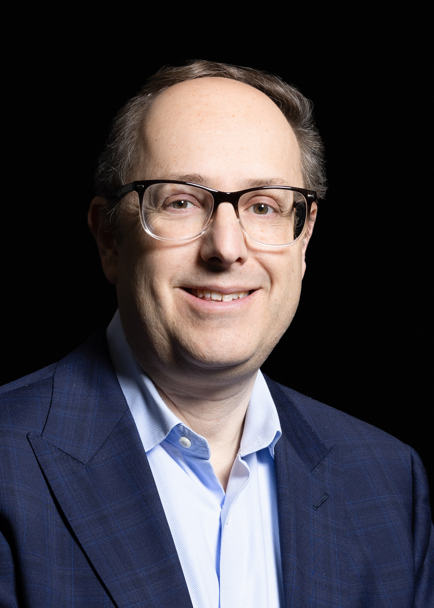 Daniel Oshinsky, headshot