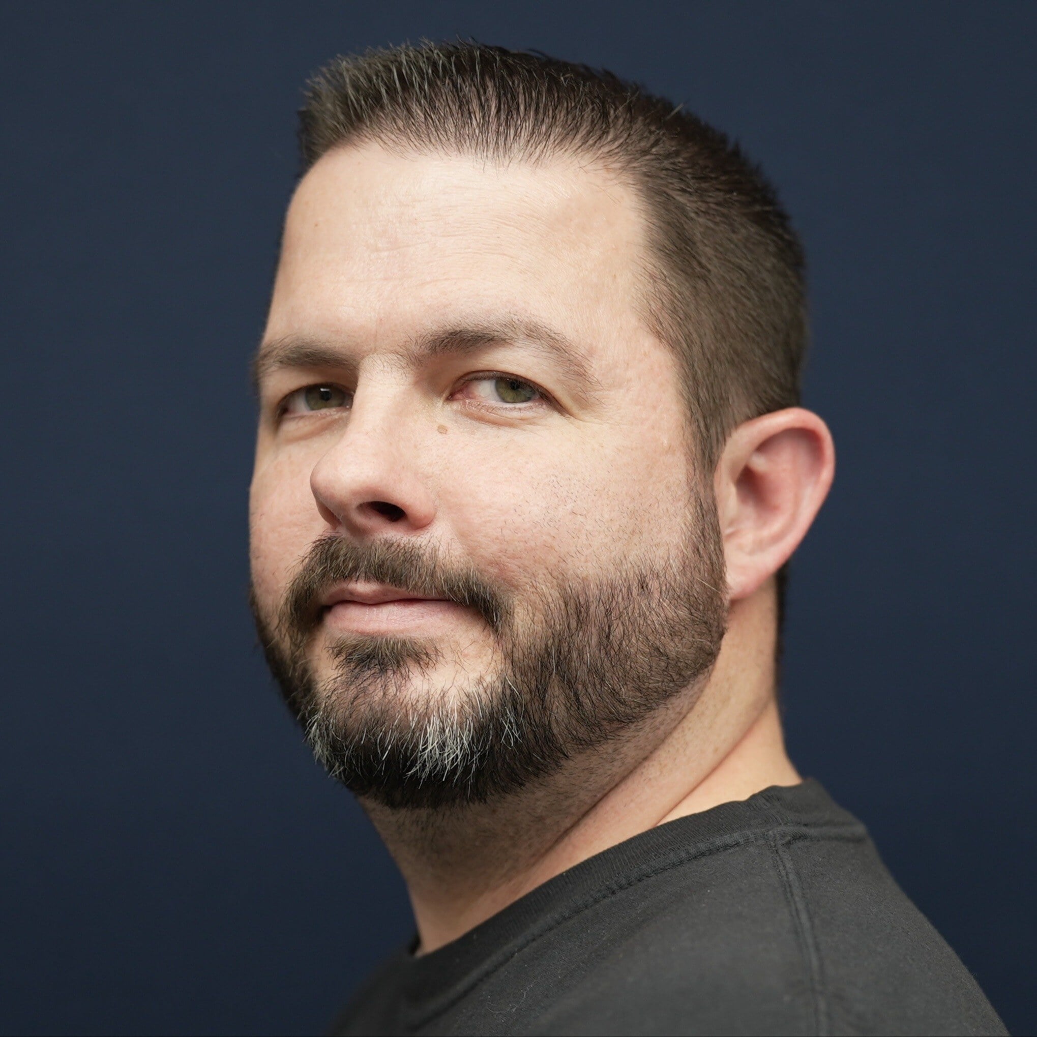 Todd-Anderson-2023-headshot (3)